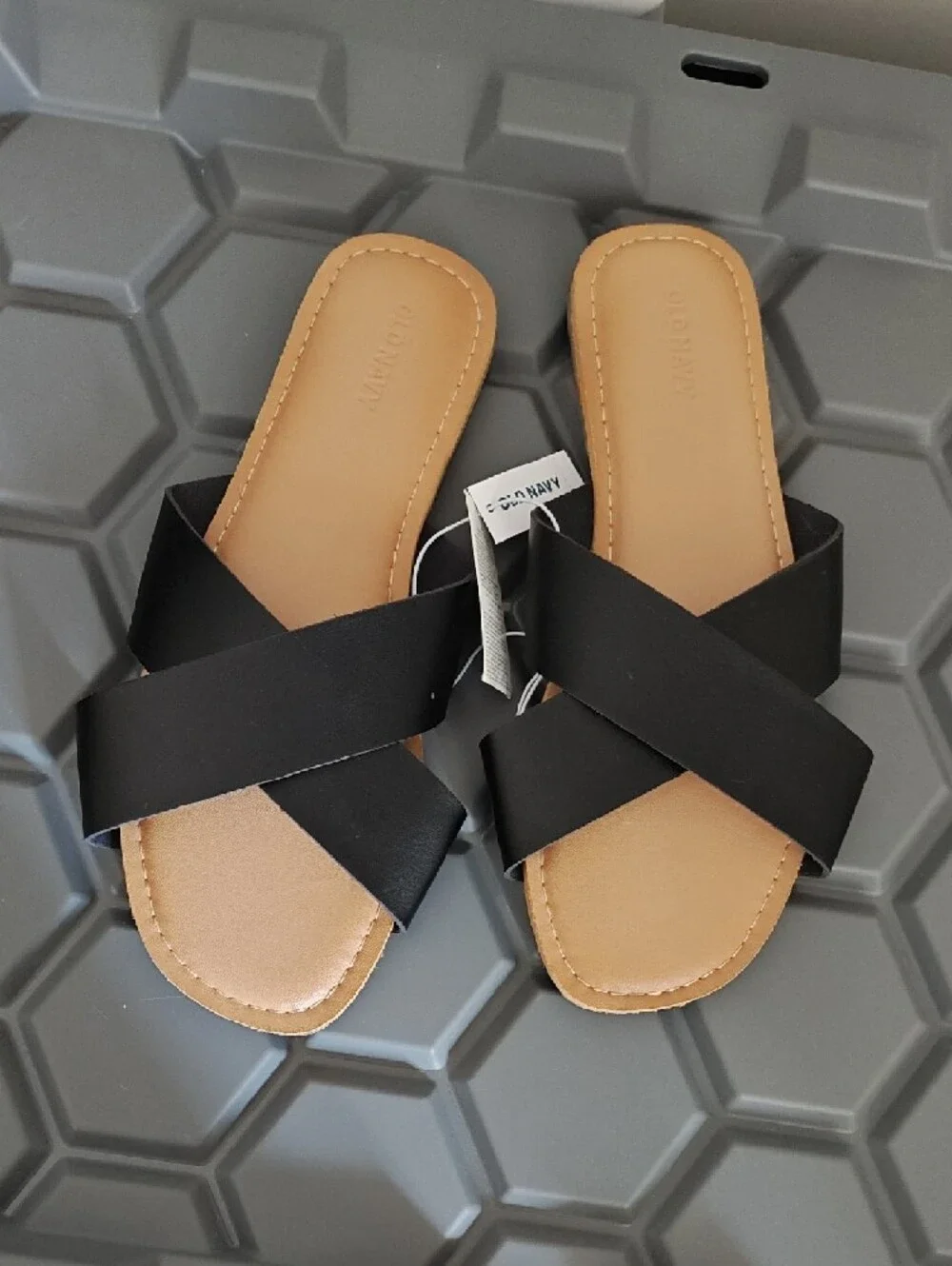 Old Navy Women's Black Crossband Slide Sandals with Tan Footbed - Picture 4 of 5